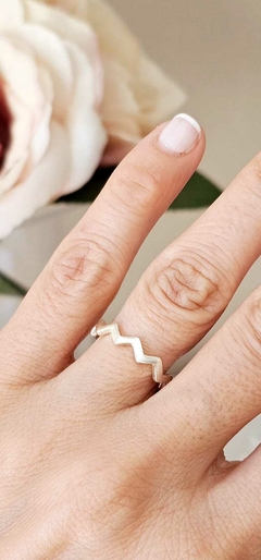 Anillo cuspide en internet