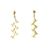 Brinco-pêndulo-com-mini-pérolas-e-detalhes-de-flores-banhado-em-ouro-18k-donnalela-joias-01