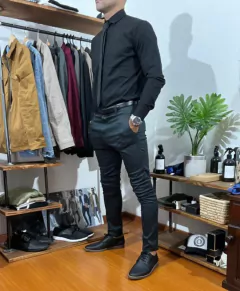 Imagen de Pantalón de satén corte chino
