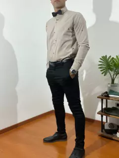 Imagen de Pantalón de satén corte chino