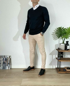 Imagen de SWEATER Liso Cuello V