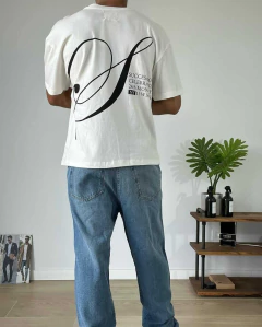 Remera Boxy Fit Estampada - comprar online