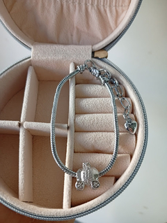 PANDORA CON CHARMS CARRUAJE
