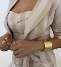 Bracelete Dourado Liso na internet