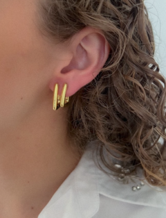 Dupla Argola Triangular Lisa - comprar online