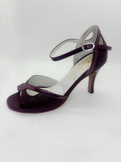 Modelo Rania bordo cuero