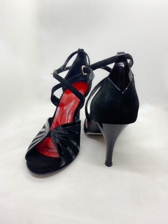 Modelo Isabella tiras charol - comprar online