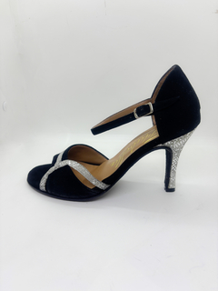 Modelo Virna Tira