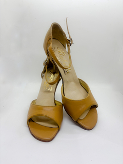 Modelo Rania nude - comprar online