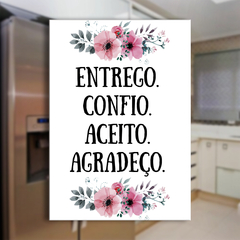 Ímã de Geladeira Entrego Confio Aceito Agradeço Flores 6x8,5cm