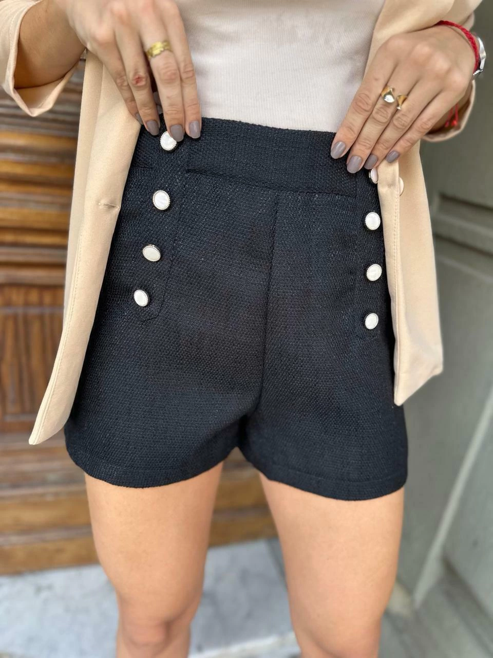 Short Lauren