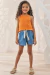 Conjunto tricô com shorts jeans na internet