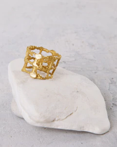 Juno - Baño de oro en internet