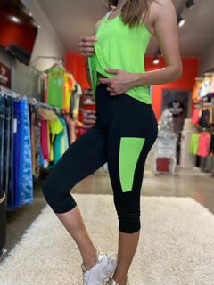 Imagen de Calza Capri Pescadora Deportiva lycra Tiro Alto Mujer PowerFit