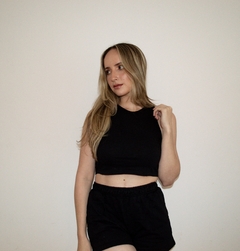 CROPPED ESSENTIAL PRETO - comprar online