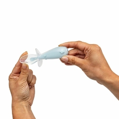 Colher De Silicone Com Escudo Protetor Azul Buba - comprar online