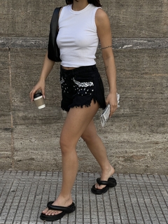 Short Mia en internet