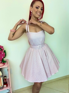 Vestido Barbie na internet