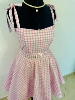 Vestido Barbie na internet