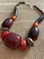 Colar resina indian grená coral