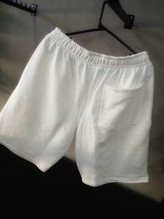 BERMUDA DE MALHA ROFHER CREME OFF WHITE COMFORT - comprar online