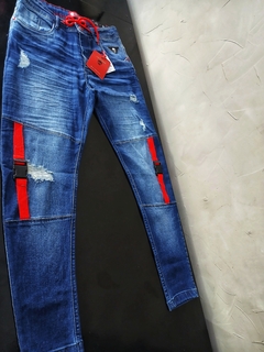 Calça Jeans Jogador Premium Jogador detalhes exclusivos.