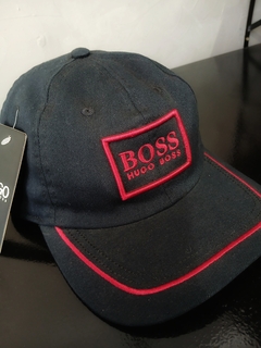 Boné detalhes em Vermelho Bordado Premium Griff Caimento único. - comprar online