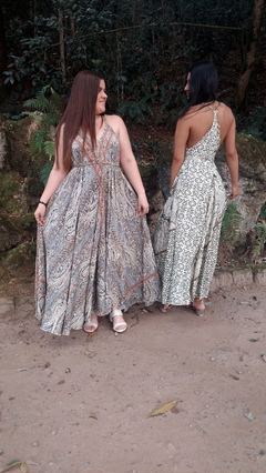 Vestido Aine na internet