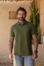Polo Burble Piquet Gola V Verde Militar - comprar online