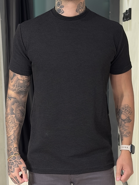 T-Shirt Burble Texturizada Soft Preta - comprar online