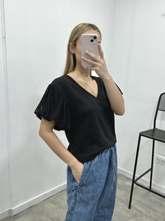Blusa John en internet