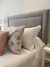 Respaldo liso con doble tachas