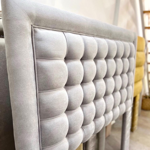 Respaldo capitone recto & vivo