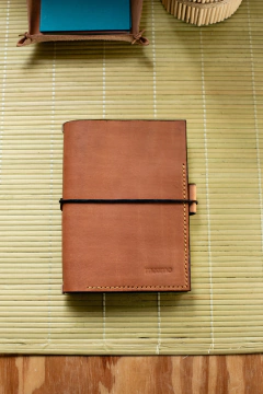 Sketchbook com capa de couro ~ Pintura artesanal - comprar online