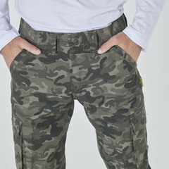 Pantalón PAMPERO camuflado en internet