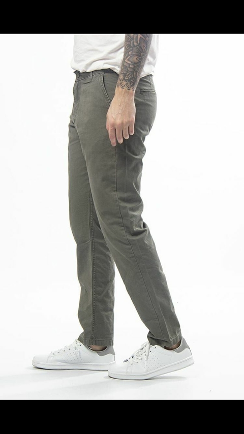 H Pantalón clásico corte chino
