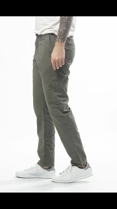 H Pantalón clásico corte chino -MINORISTA