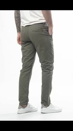 H Pantalón clásico corte chino -MINORISTA