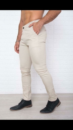 H Pantalón Semi chupin corte chino TUPE - MINORISTA