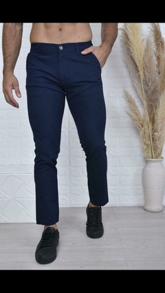 H Pantalón Semi chupin corte chino TUPE - MINORISTA - Nichi Indumentaria