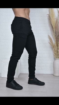 H Pantalón Semi chupin corte chino TUPE - MINORISTA - tienda online