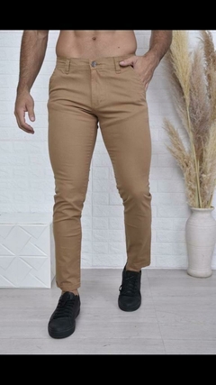Imagen de H Pantalón Semi chupin corte chino TUPE - MINORISTA