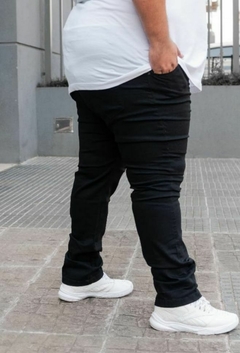 H Jean semirecto NEGRO CLASICO SANTI