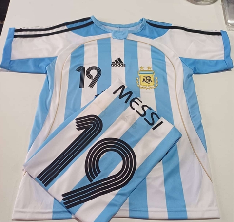 Camiseta RETRO ARGENTINA MESSI - comprar online