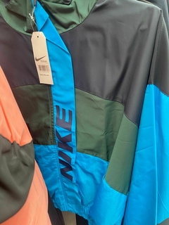 CAMPERA ROMPE VIENTO combinada en internet