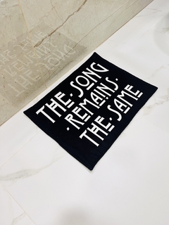 ALFOMBRA DE BAÑO HOUSES OF THE HOLY - W.O.M Music Brand
