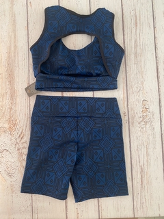 CONJUNTO JAQUARD SHORT E TOP na internet