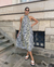 Vestido midi com gola alta - comprar online