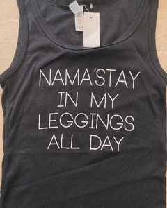 Musculosa NAMASTAY en internet