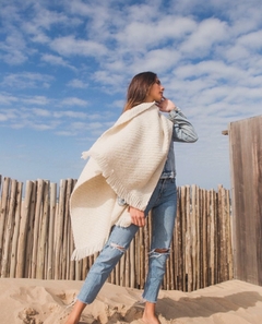 Ruana Huellas - comprar online